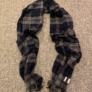 Banana Republic scarf